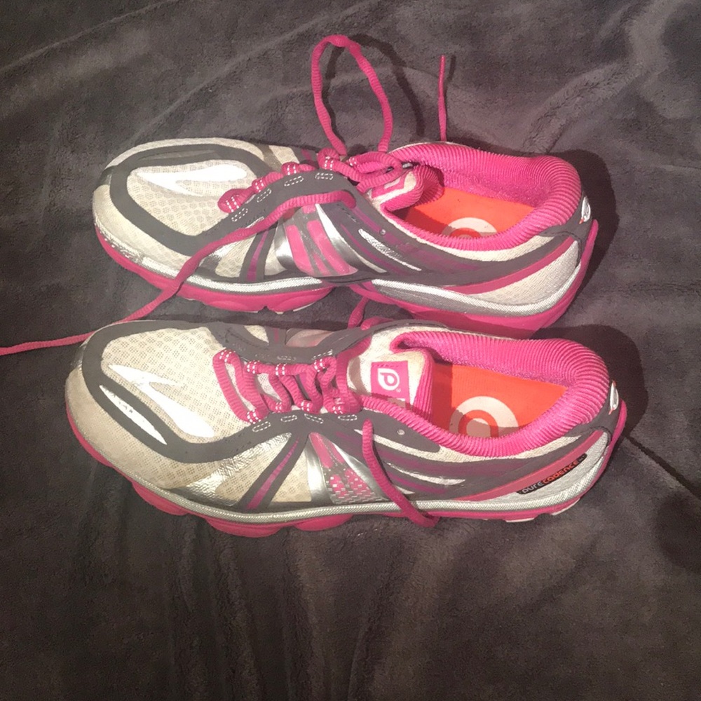 Women's brooks running shoes